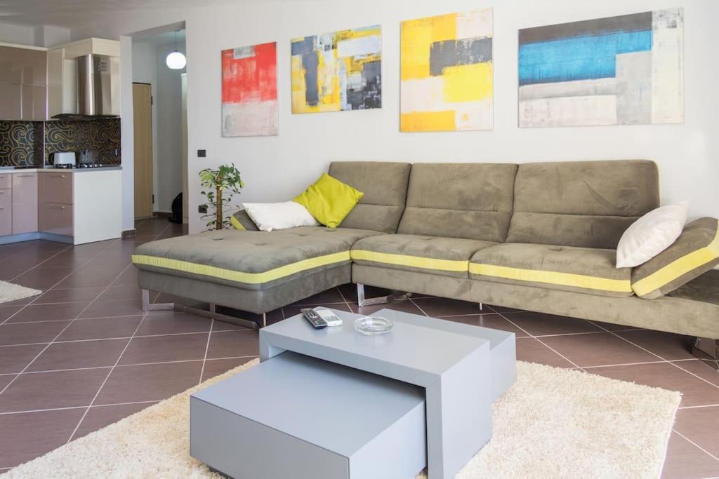 Exclusive Apartment Tirana Eksteriør billede